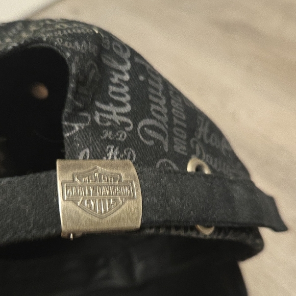 Harley-Davidson Gray Patterned Cap with Rhinestone Logo - Picture 8 of 9